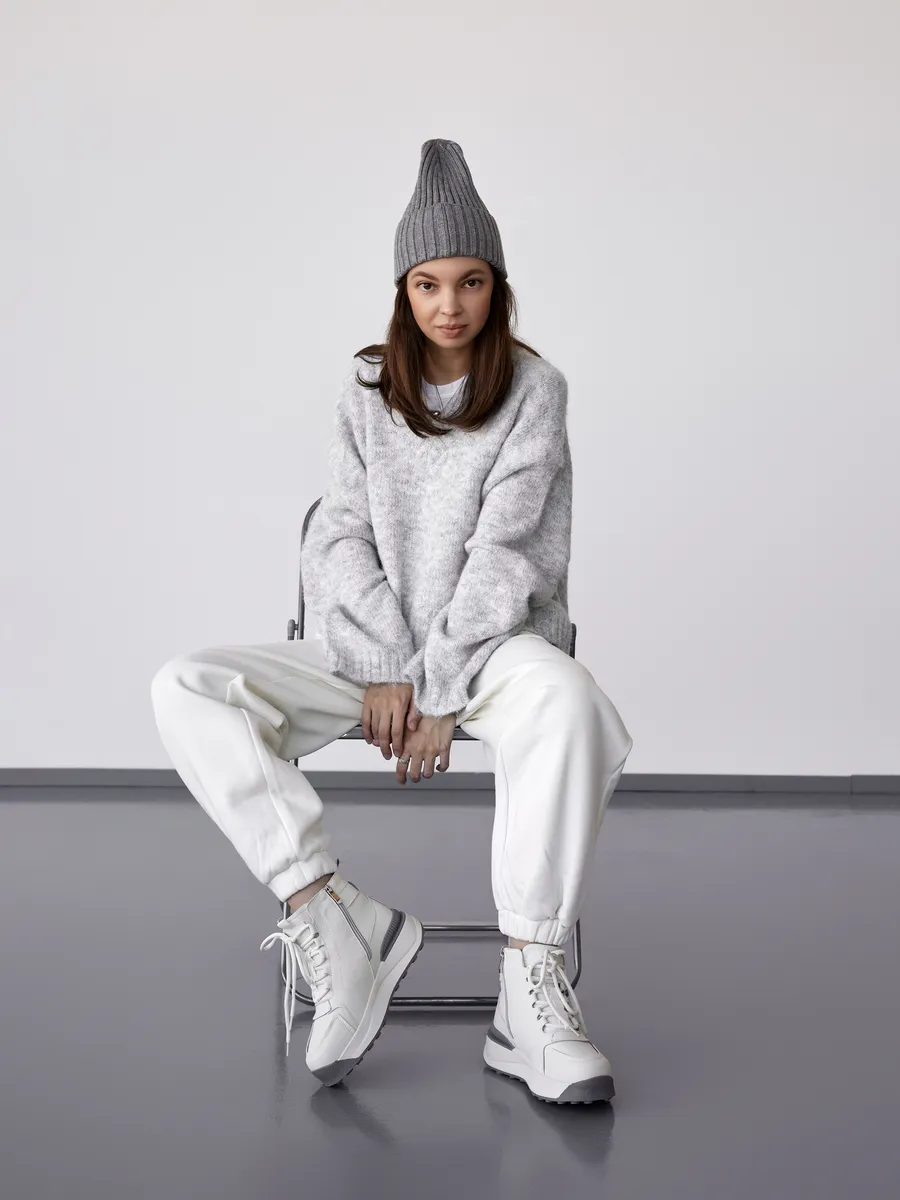 Ботинки женские зимние натуральная кожа спортивные 42-ZBE34-1-111