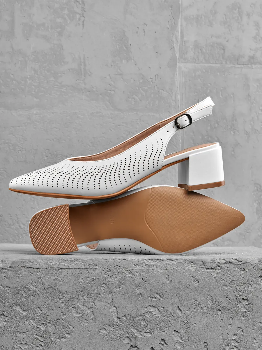 Туфли женские на низком каблуке летние кожаные открытые 31W25-25-012