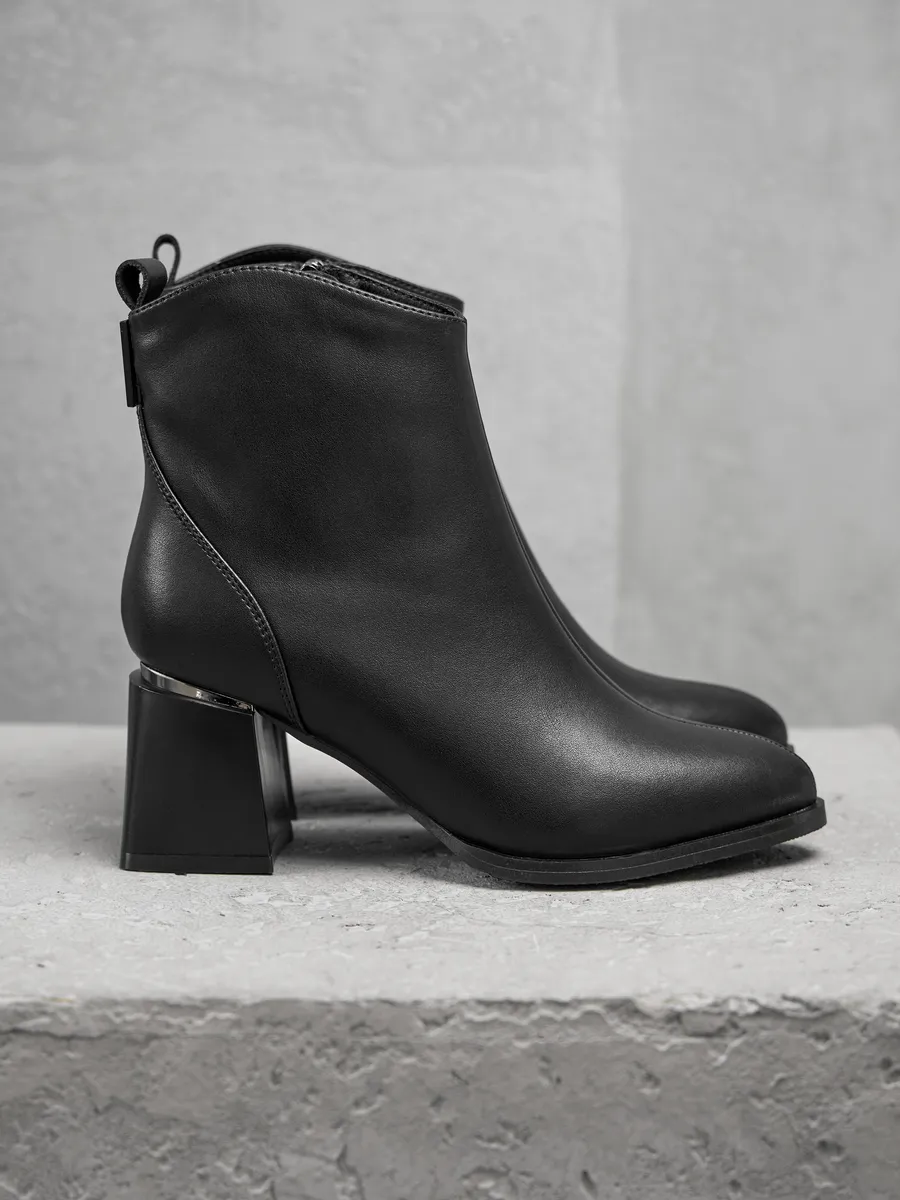 Ботинки женские демисезонные натуральная кожа черные BF154-010k