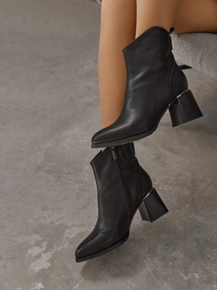 Ботинки женские демисезонные натуральная кожа черные BF154-010k